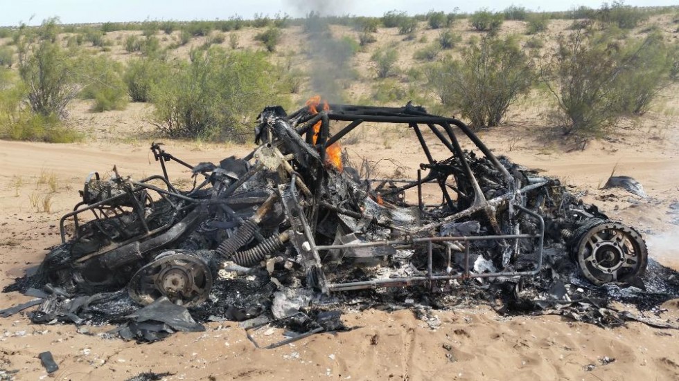 B6naSBECUAE1qes.jpg large